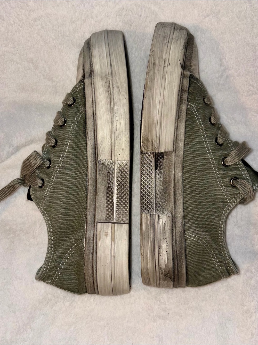 Yvan Ba Distressed Low-Top Canvas Sneakers - Sz 8.5 - Picture 8 of 13